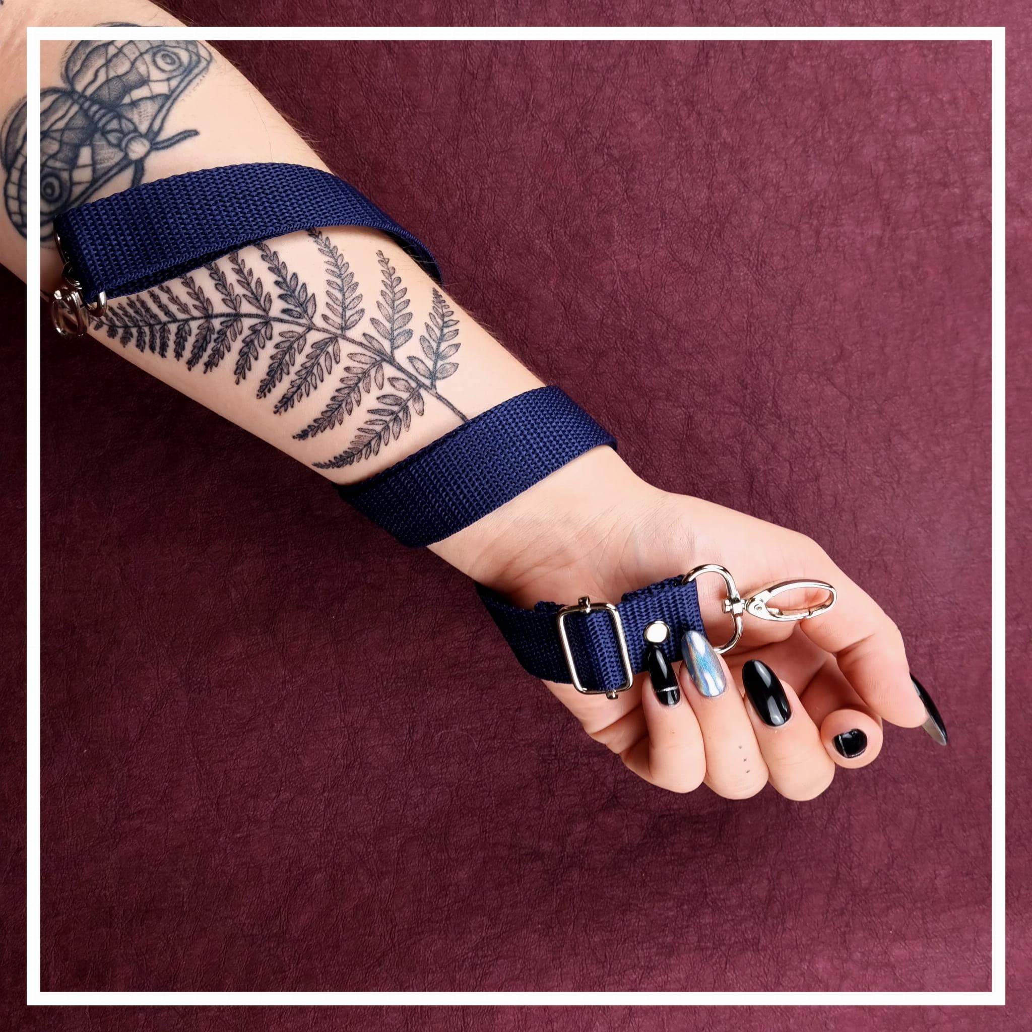 PASEK DO NERKI GRANATOWY 0