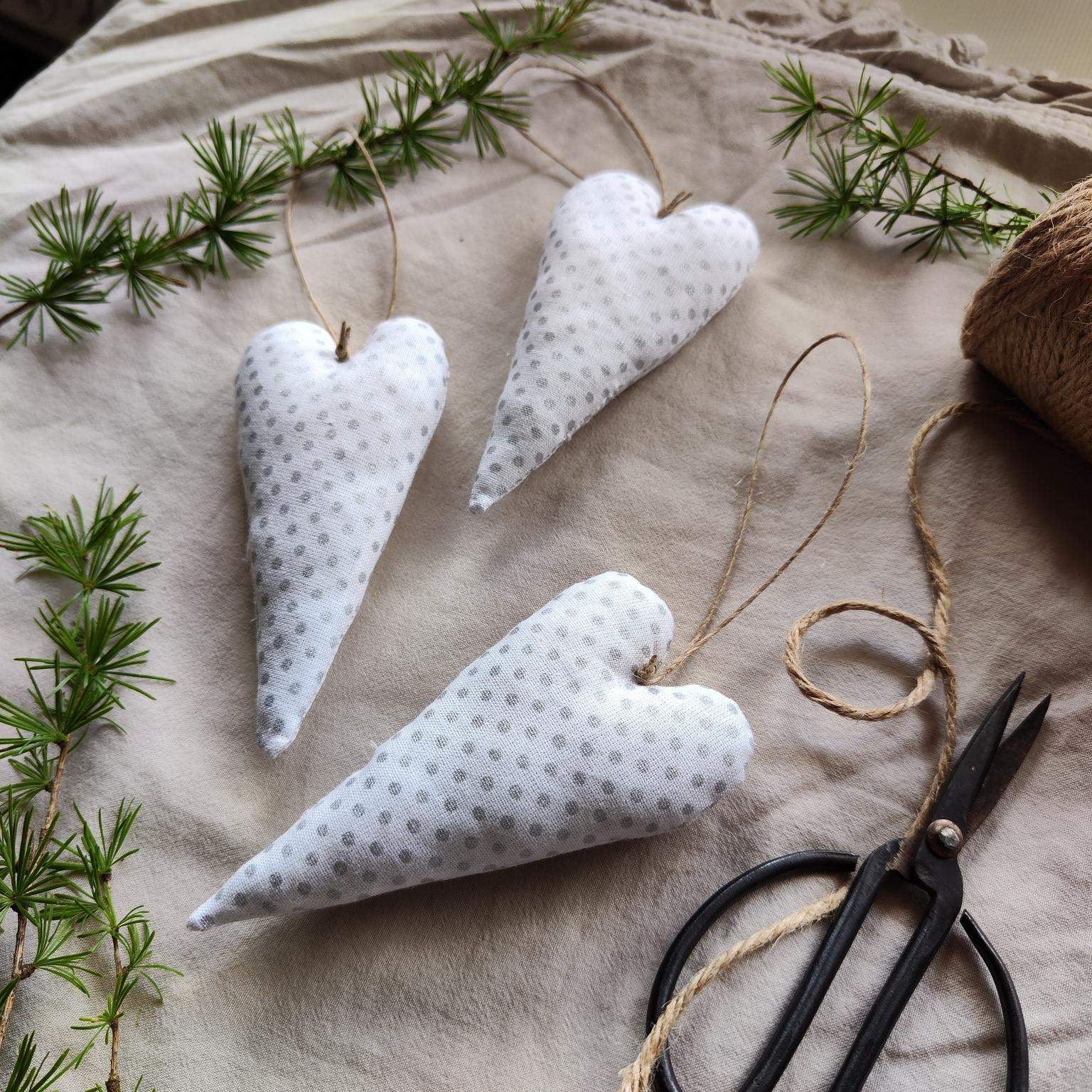 ZAWIESZKI BOMBKI CHOINKOWE SERDUSZKA 1