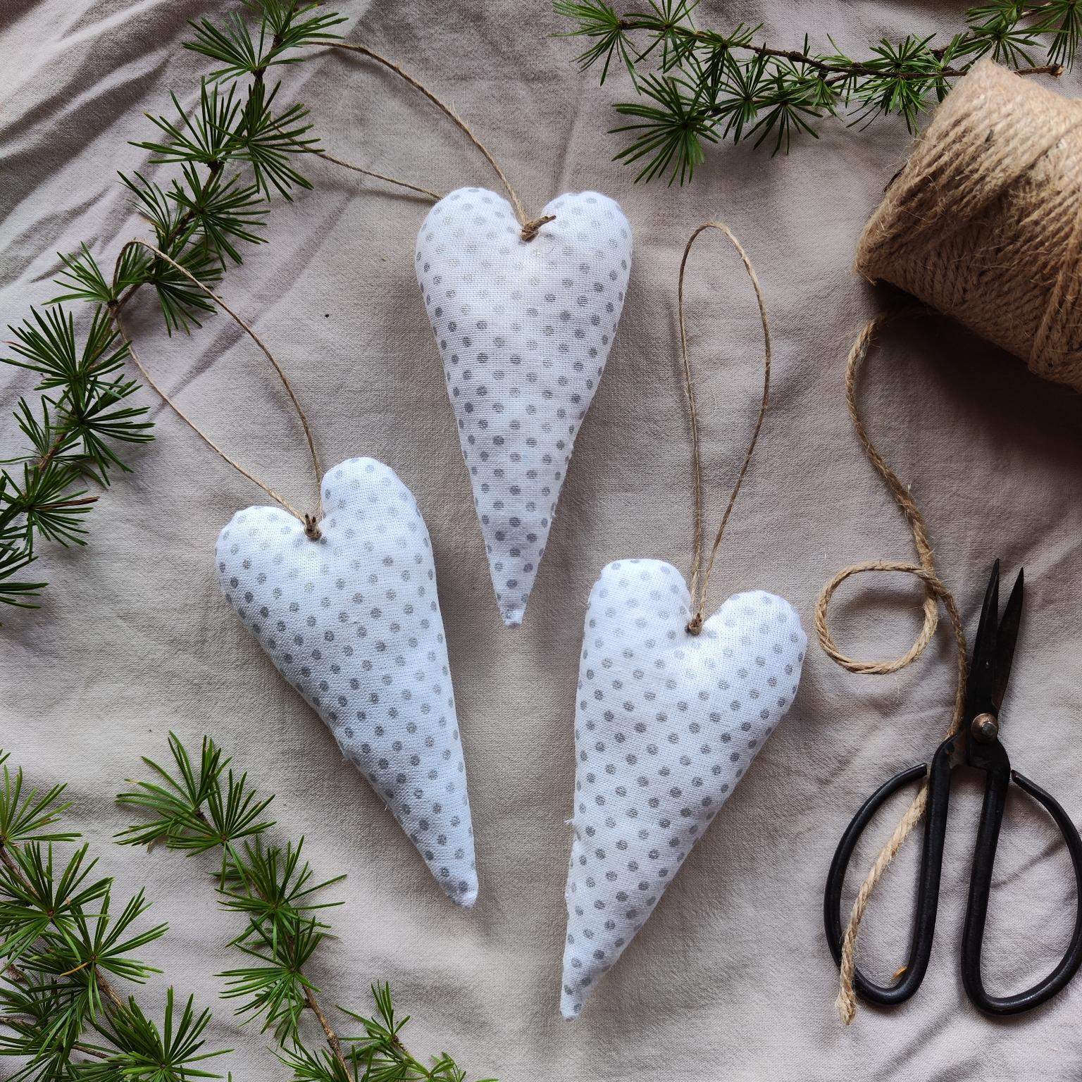 ZAWIESZKI BOMBKI CHOINKOWE SERDUSZKA 1