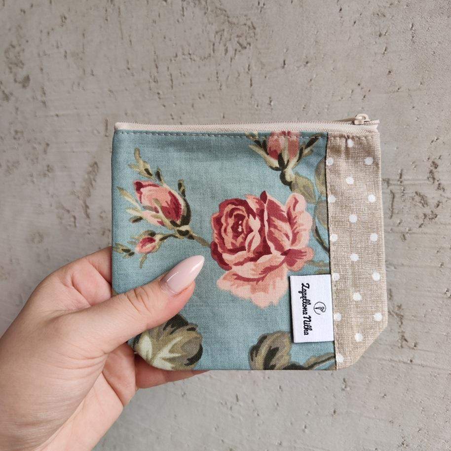 KOSMETYCZKA PRZYDASIE 0