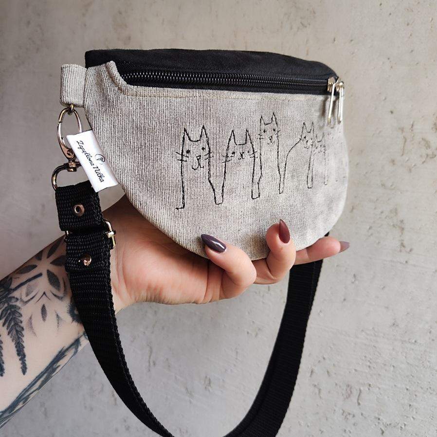 NERECZKA PÓŁKSIĘŻYC KOTY 1