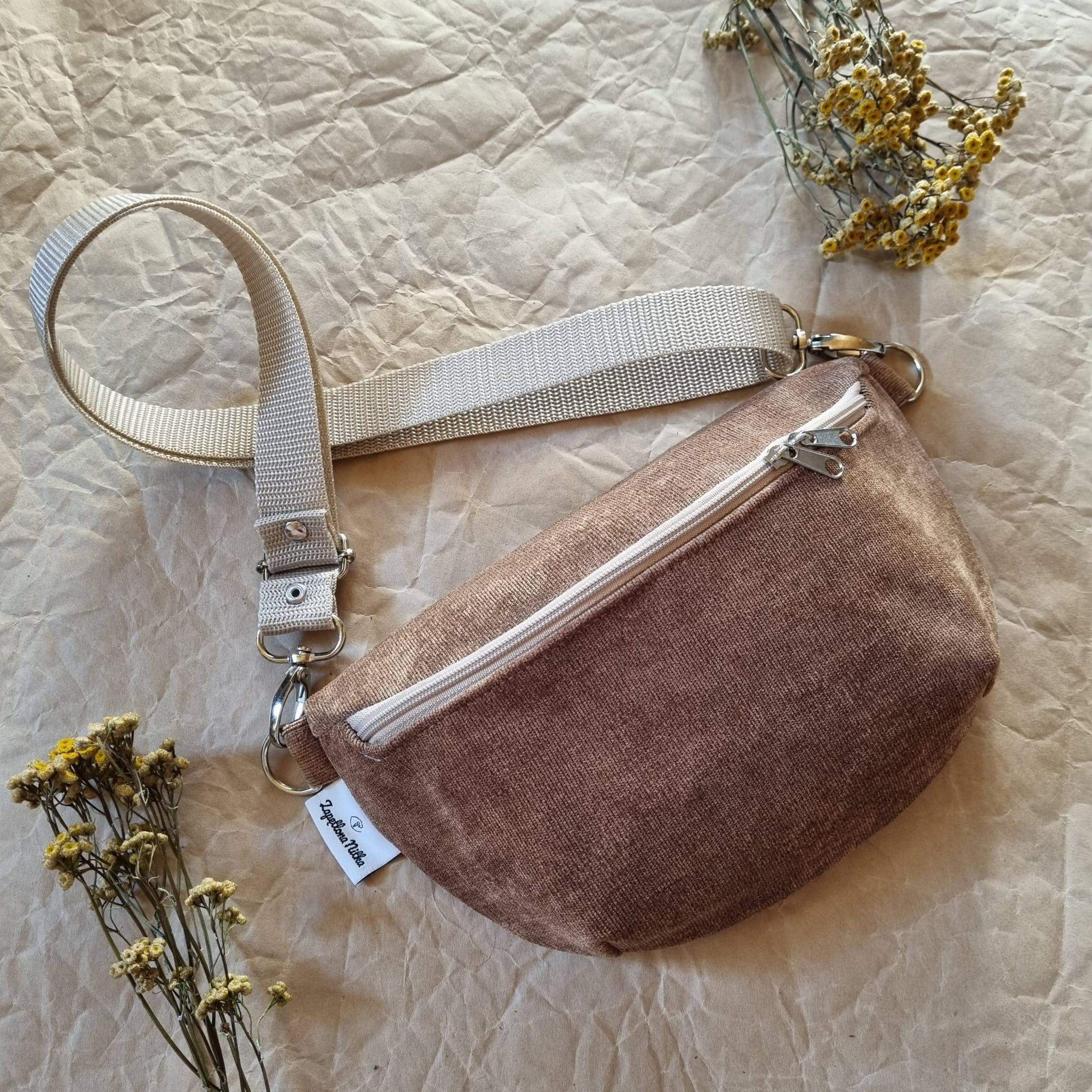 NERECZKA PÓŁKSIĘŻYC CIEMNY BEŻ 1