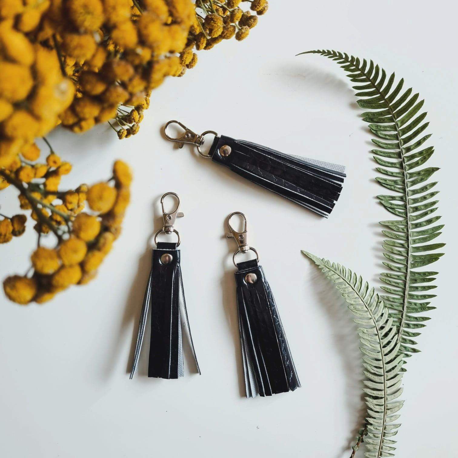 FRĘDZELEK Z EKO SKÓRY CZARNY 0