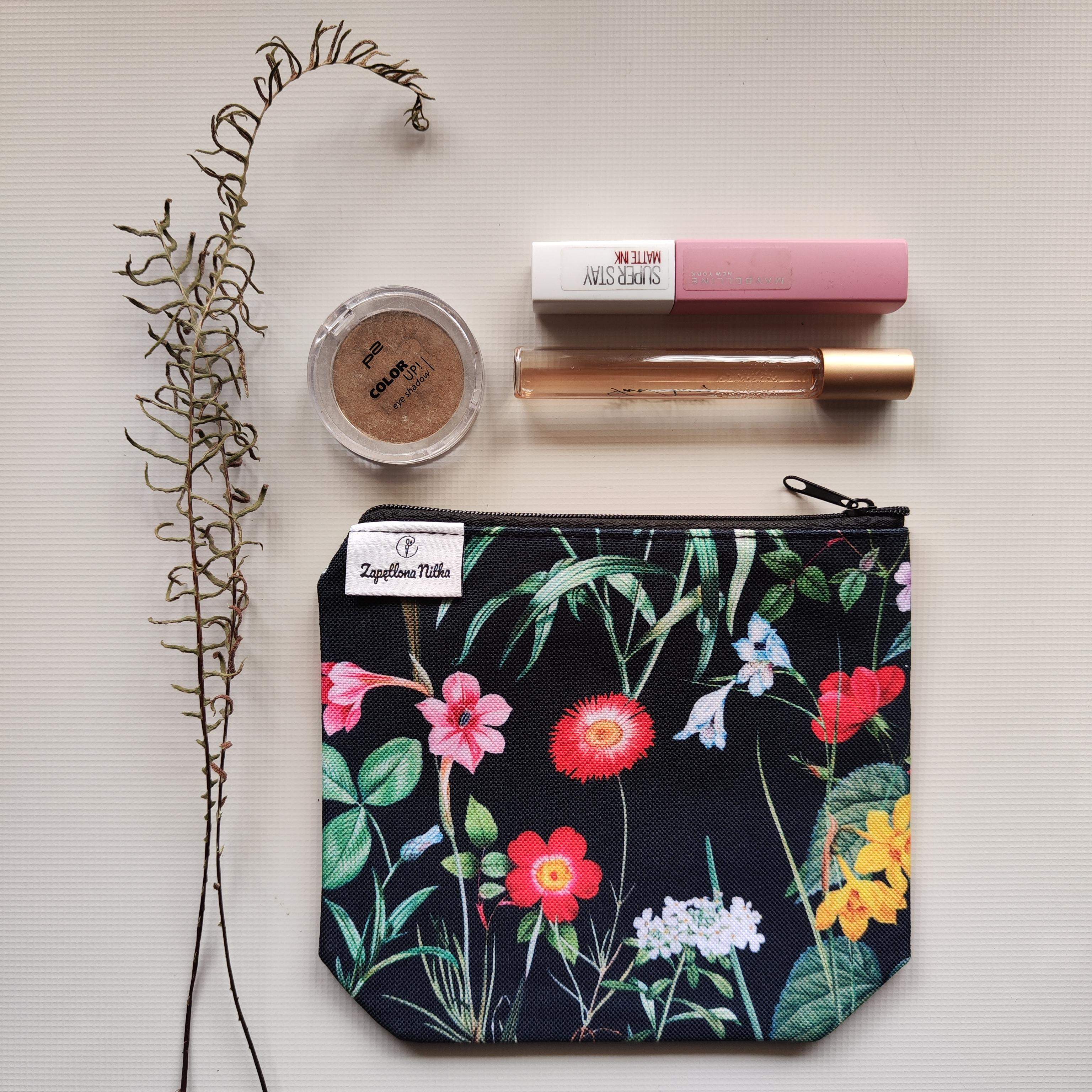 KOSMETYCZKA ŁĄKA 0