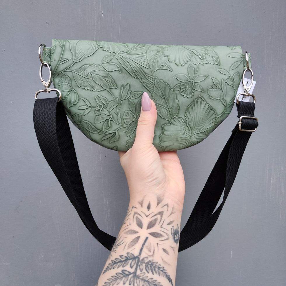 NERECZKA PÓŁKSIĘŻYC TŁOCZONA 1