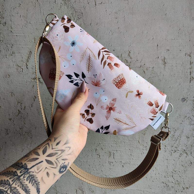 NERKA PÓŁKSIĘŻYC KWIATY 1