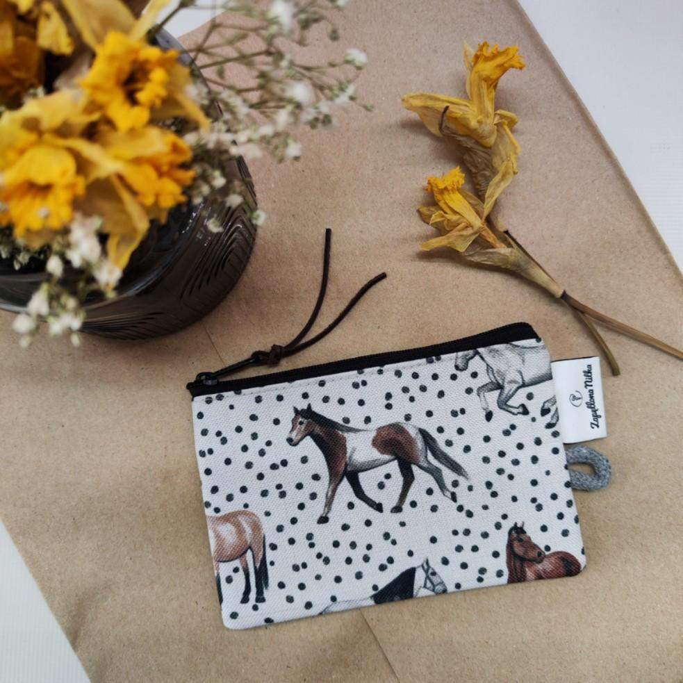 KOSMETYCZKA PRZYDASIE 0