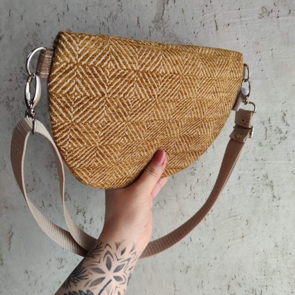 NERKA PÓŁKSIĘŻYC PSZCZÓŁKI 3