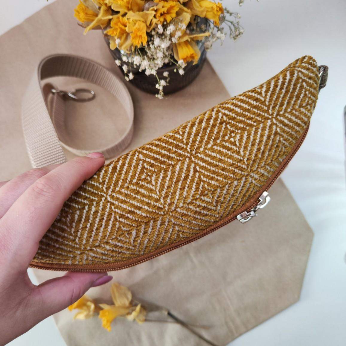 NERKA PÓŁKSIĘŻYC PSZCZÓŁKI 3