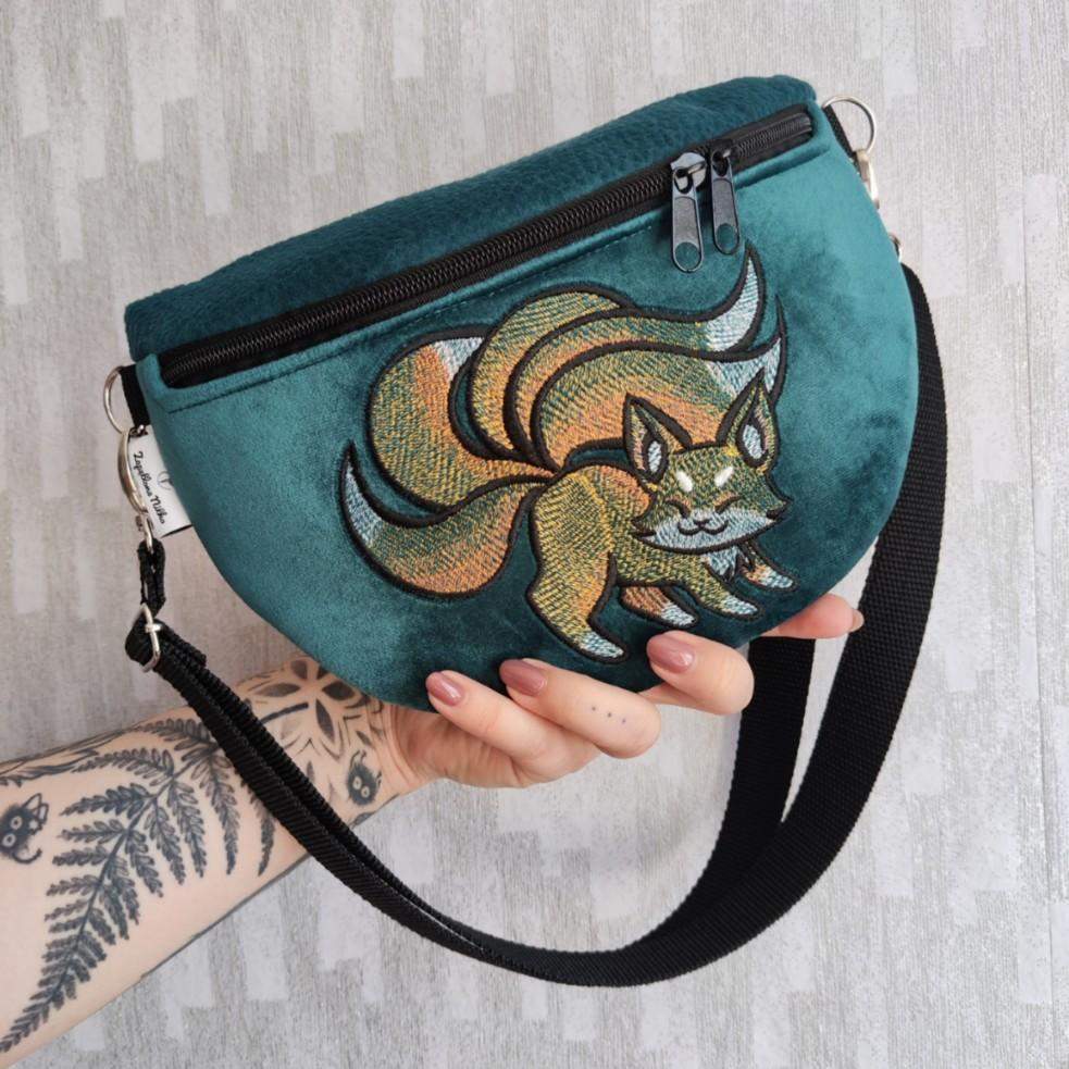 NERKA PÓŁKSIĘŻYC LIS KITSUNE 0