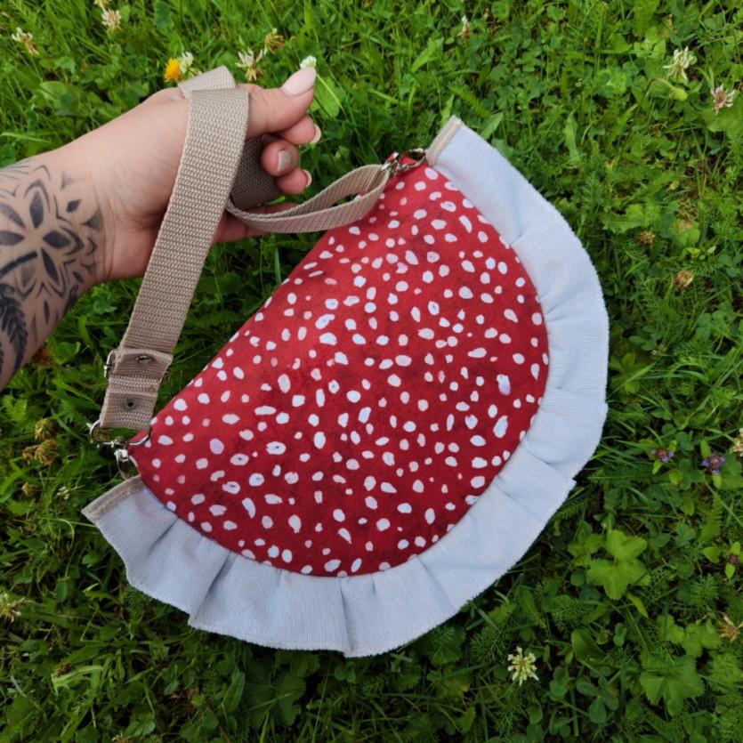 NERKA PÓŁKSIĘŻYC MUCHOMOR 3