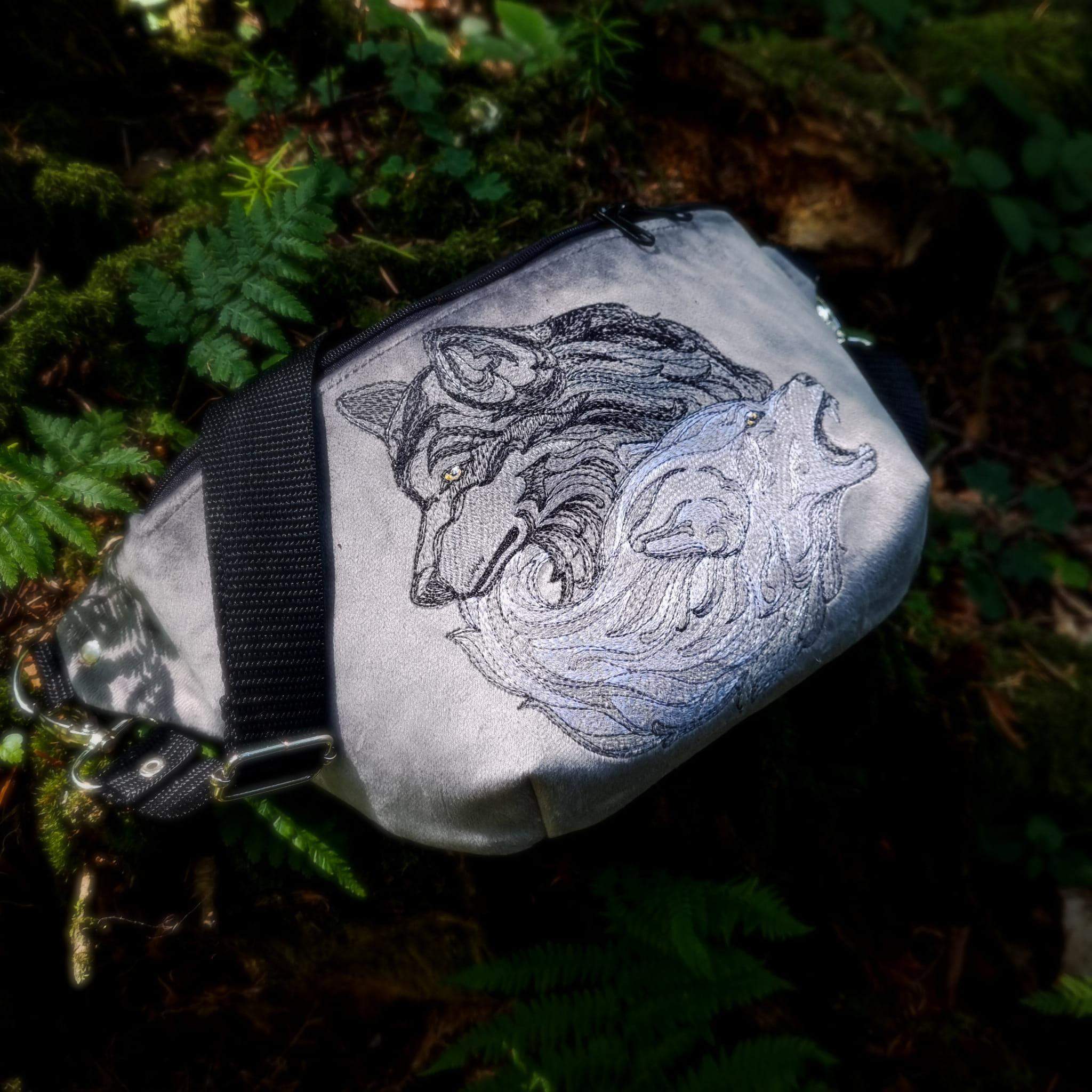 NERKA XXL NIEOKIEŁZNANE WILKI 0