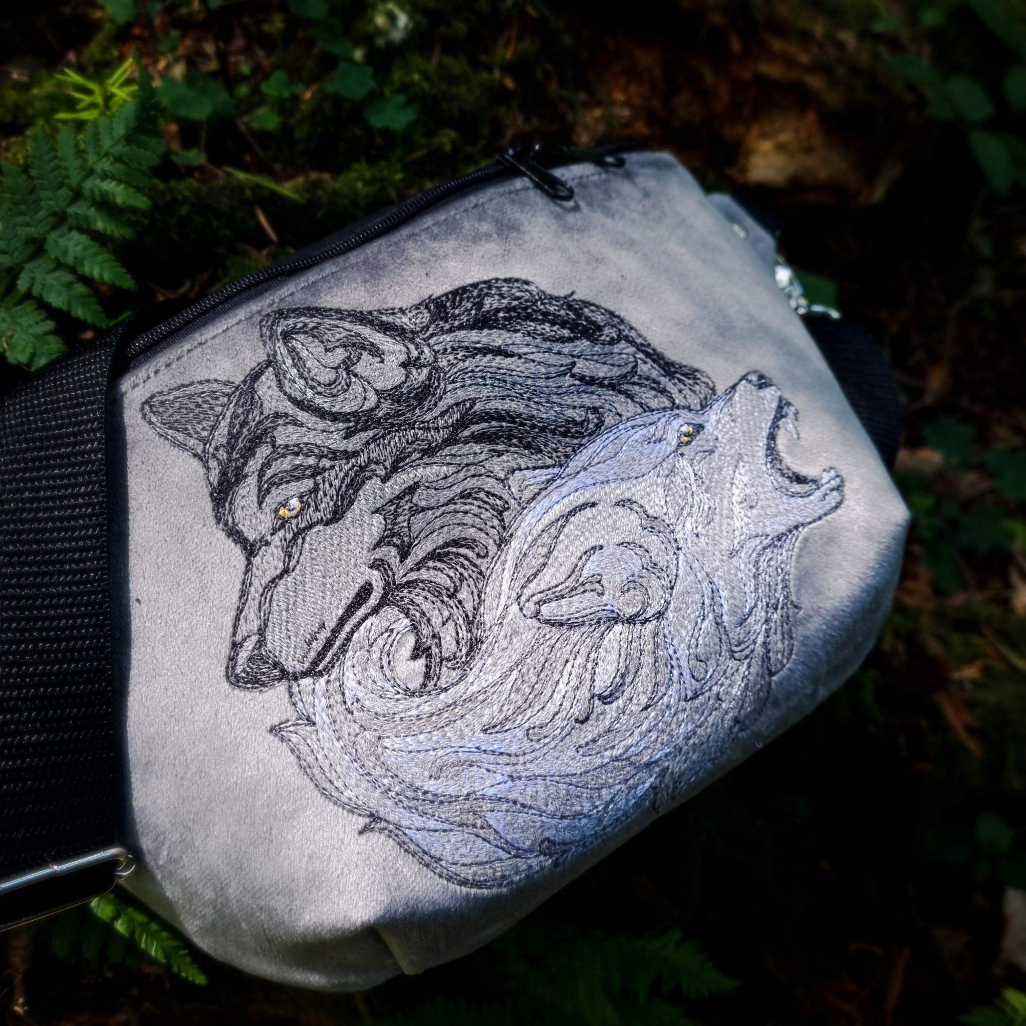 NERKA XXL NIEOKIEŁZNANE WILKI 1