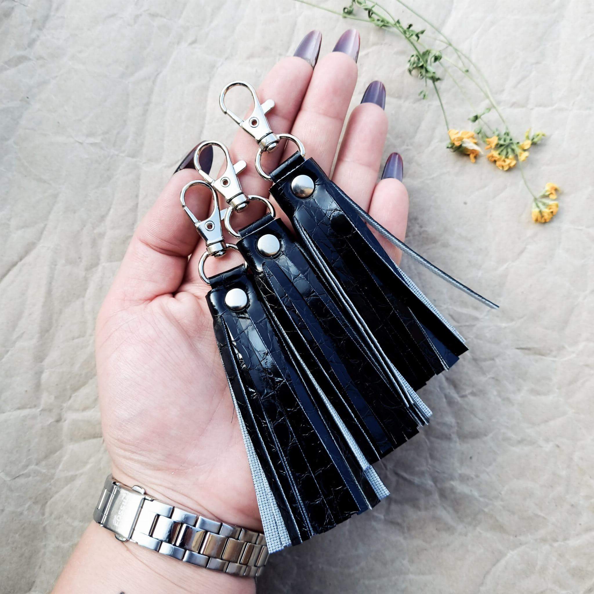 FRĘDZELEK Z EKO SKÓRY CZARNY 1