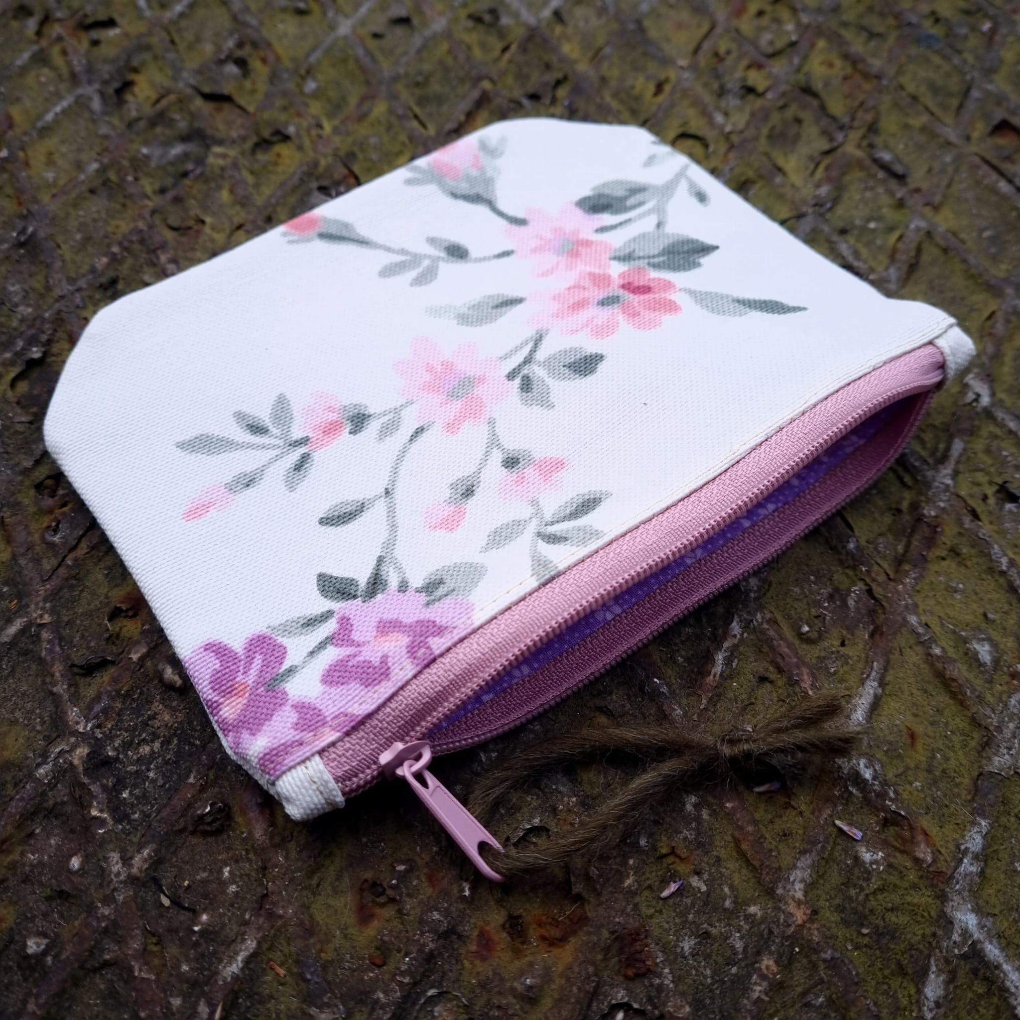 KOSMETYCZKA KWIATUSZKI 0