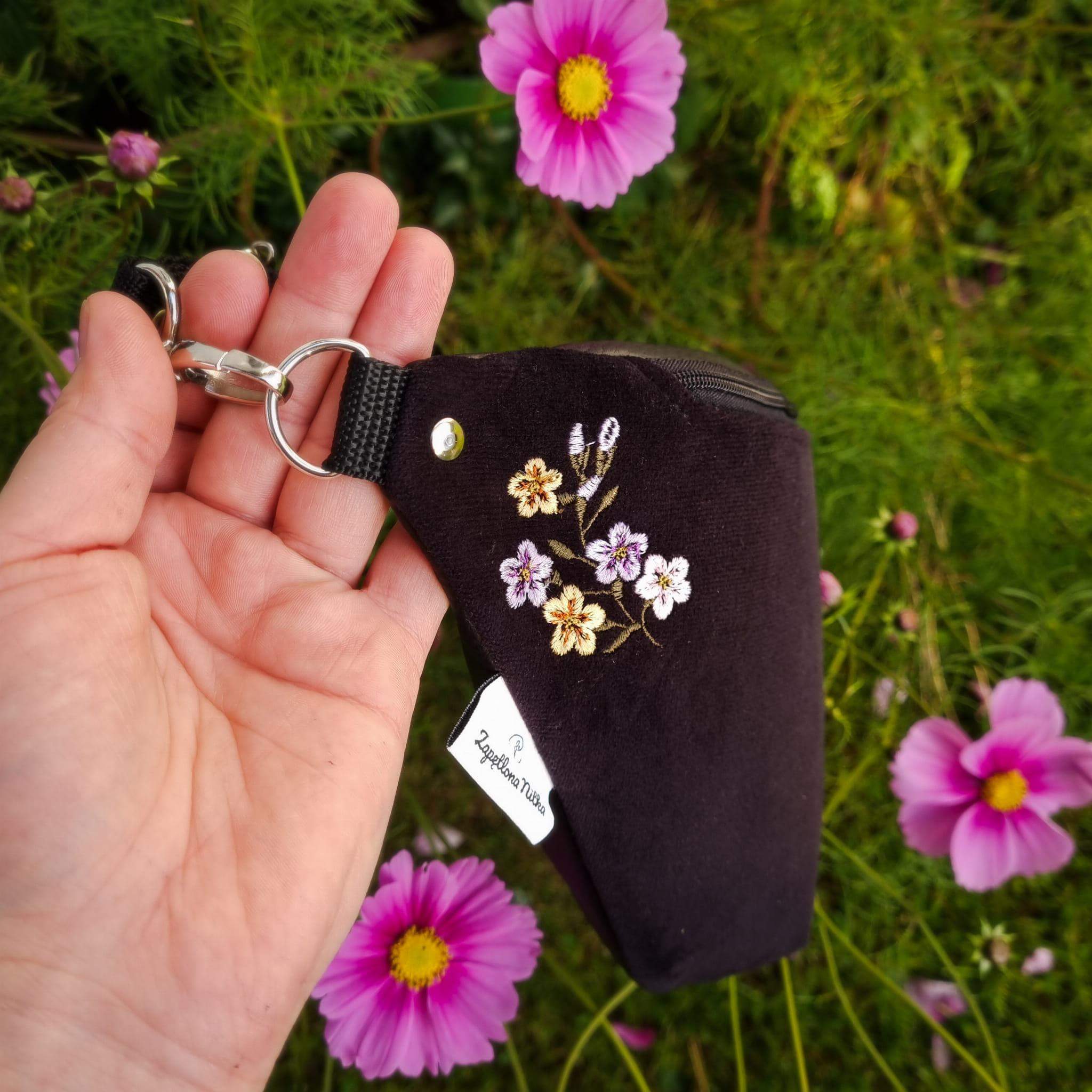 NERKA XXL DELIKATNE KWIATUSZKI 2