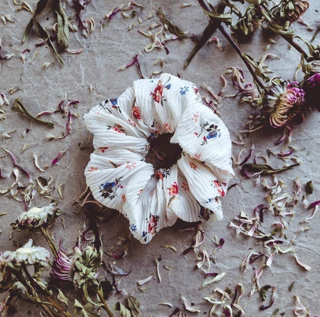 GUMKA DO WŁOSÓW KWIATY 0