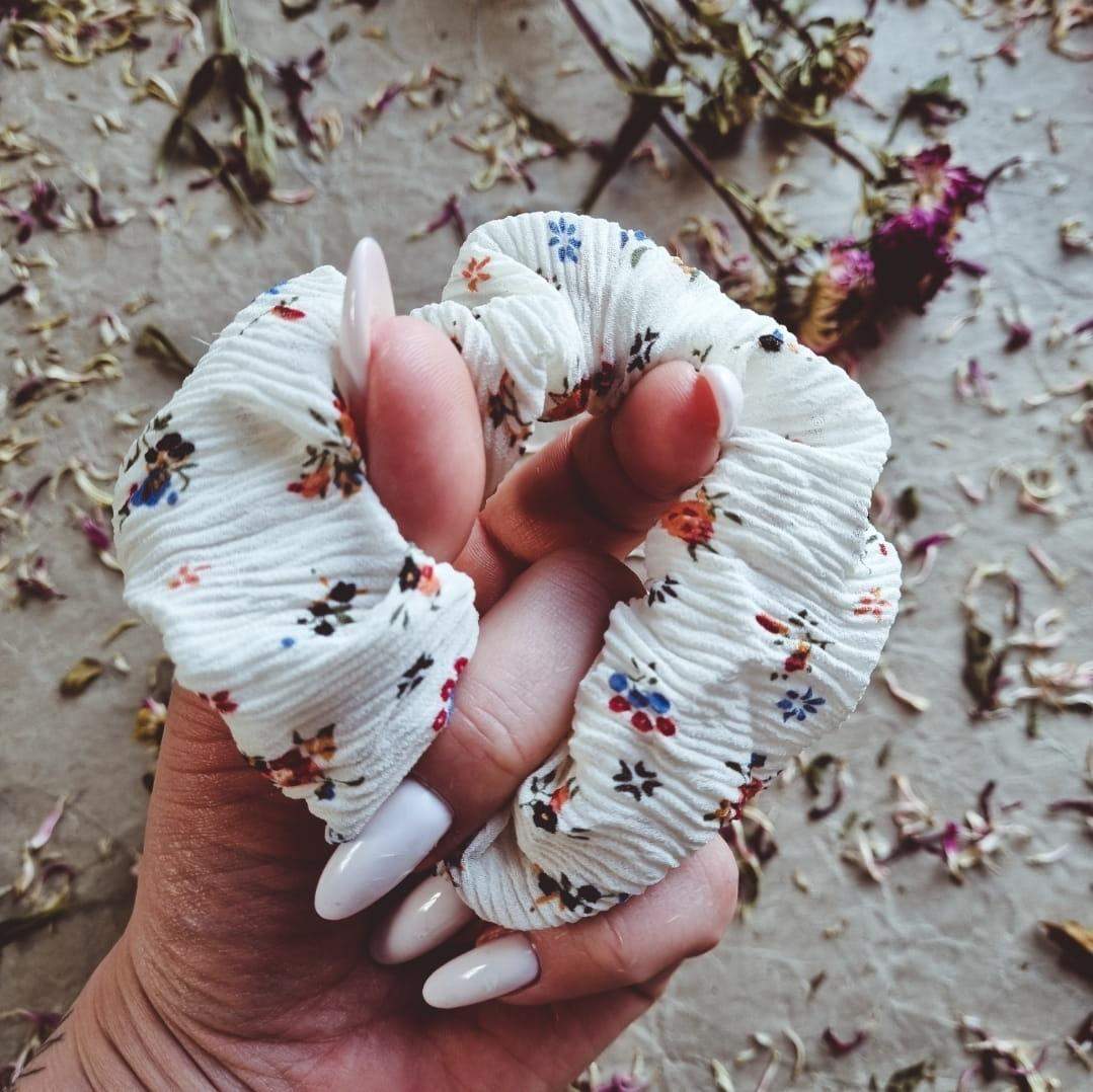 GUMKA DO WŁOSÓW KWIATY 2